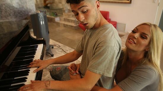 Stepmother teaches boy to play piano and with her pussy
