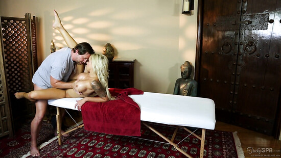 Hot mom takes massage classes to try it on her son