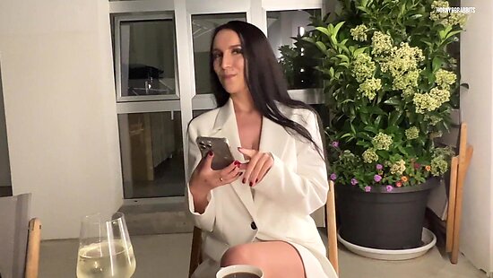 I cum in a cafe from a vibrator on the remote control